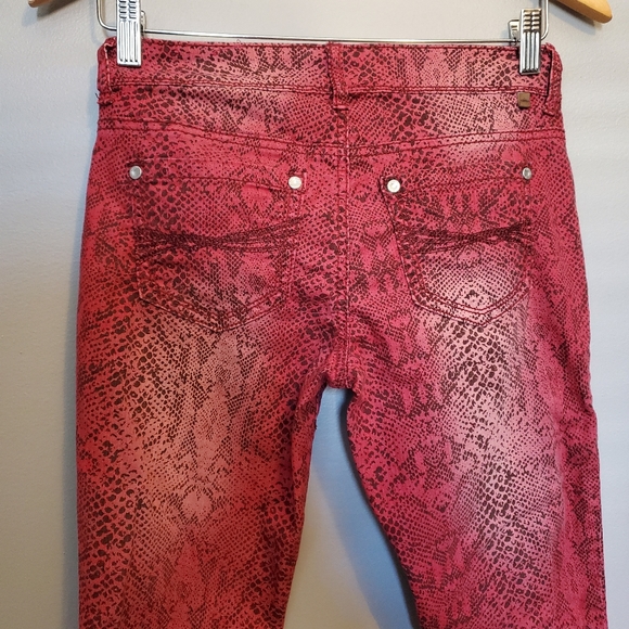 Almost Famous Red Snake/Animal Print Skinny Jeans - Size 3 - Picture 5 of 8